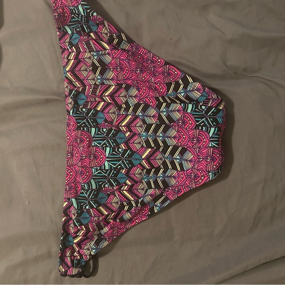 Xhilaration Pink and Black Geometric Bikini Bottom sz medium - Picture 4 of 4